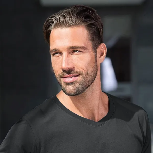 T-shirt för män - V-ringning