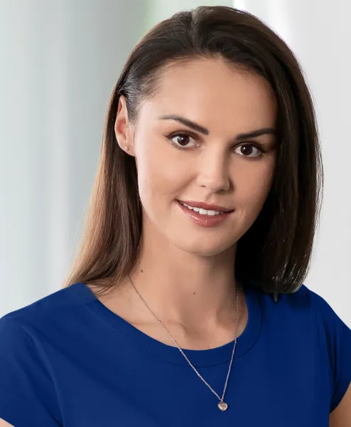 Slitstark damt-shirt - Djupare rund halsringning