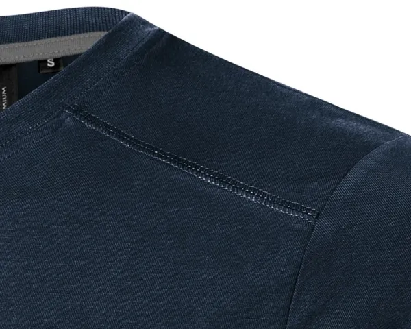T-shirt herr dekorerad - Dekorsömmar upptill framtill