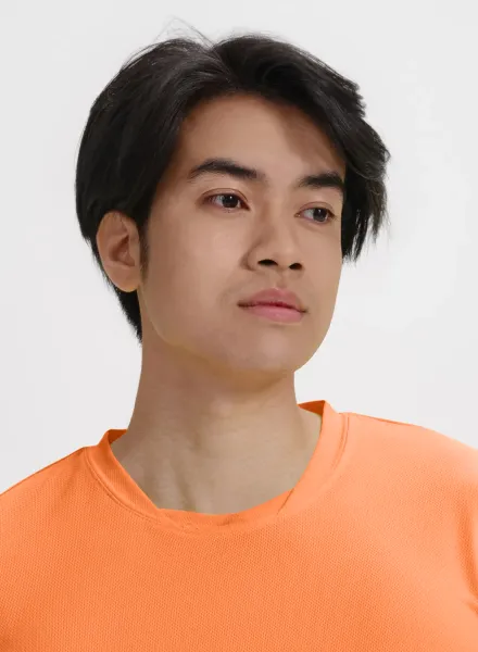 T-shirt med asymmetrisk ringning - Intressant asymmetrisk krage