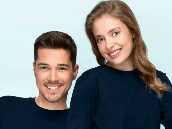 Lätt T-shirt med långa ärmar - Klassisk rund halsringning