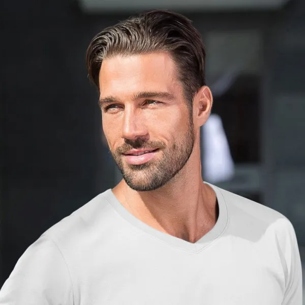 T-shirt för män - V-ringning