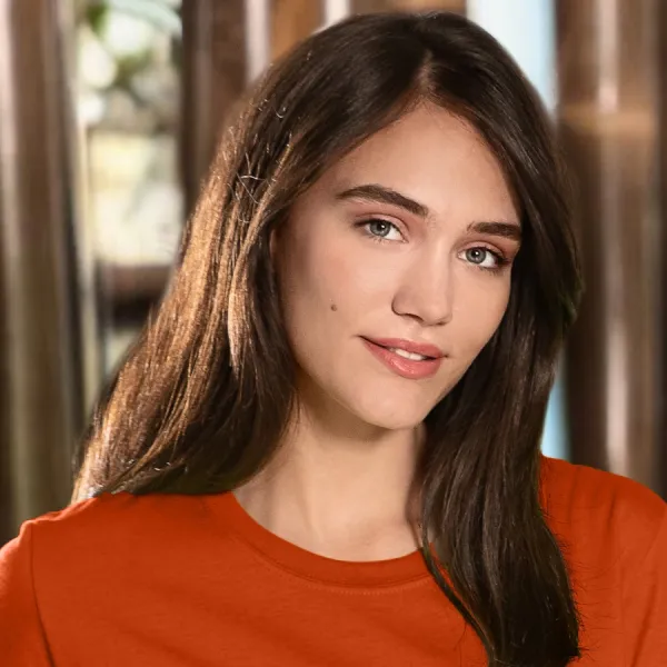 Klassisk T-shirt för damer - Klassisk rund halsringning