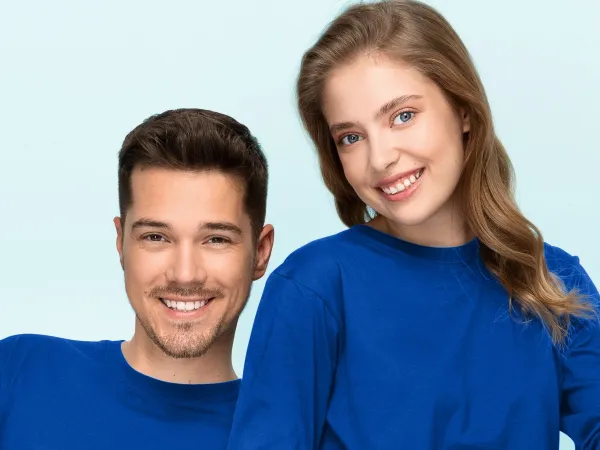Lätt T-shirt med långa ärmar - Klassisk rund halsringning