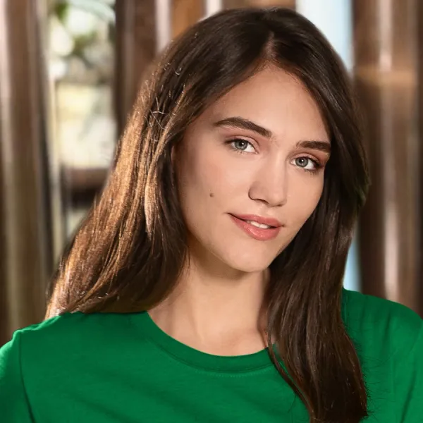 Klassisk T-shirt för damer - Klassisk rund halsringning