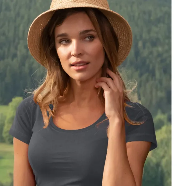 T-shirt dam med dekorativa sömmar - Djup rund halsringning