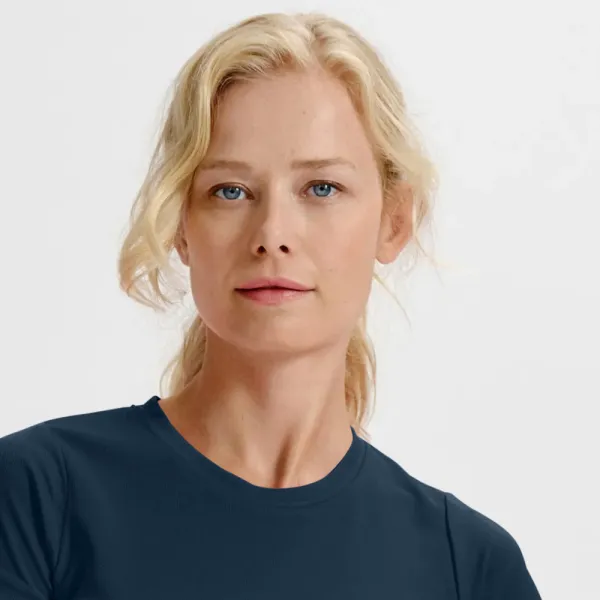 T-shirt för damer - Klassisk rund halsringning