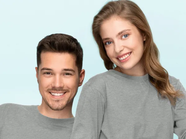 Lätt T-shirt med långa ärmar - Klassisk rund halsringning